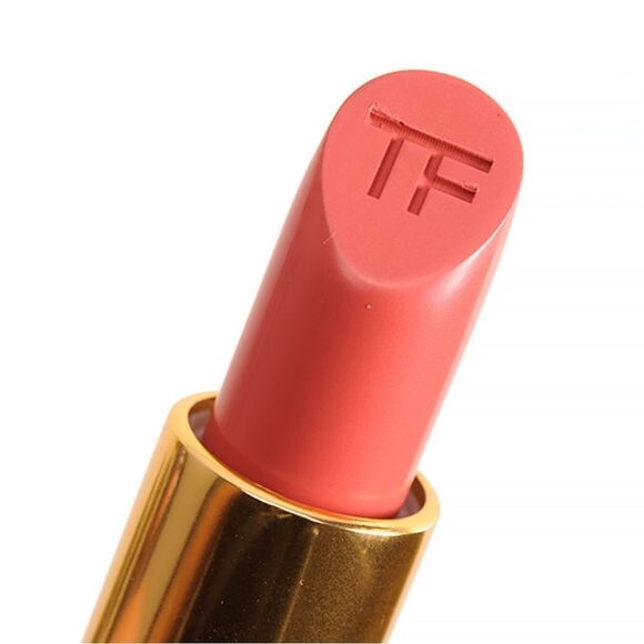 Tom Ford Lipstick in Twist of Fate (Nude Pink) - Picture 3 of 16